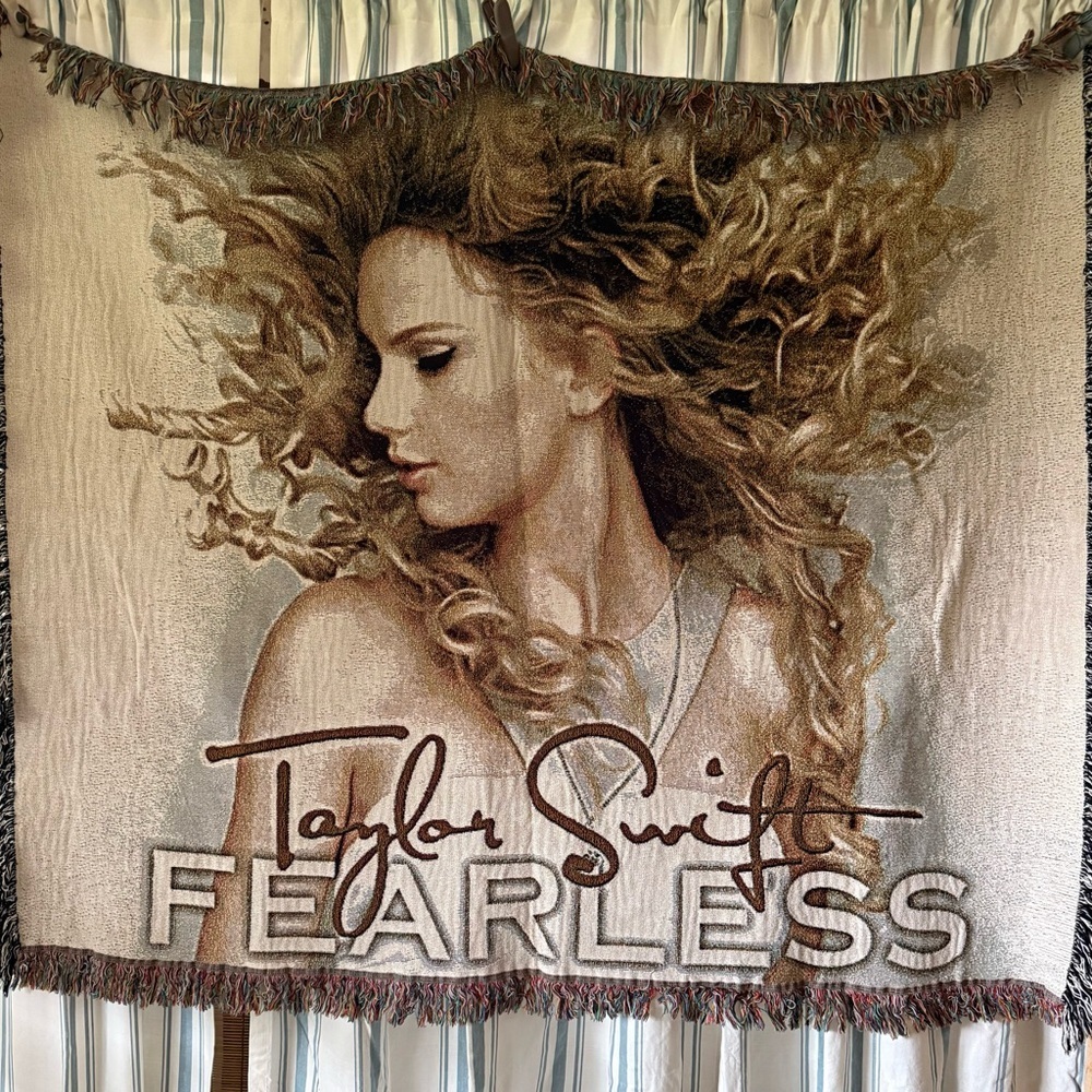 Taylor Swift Fearless Tapestry Throw Fringe Blanket 50x60in
